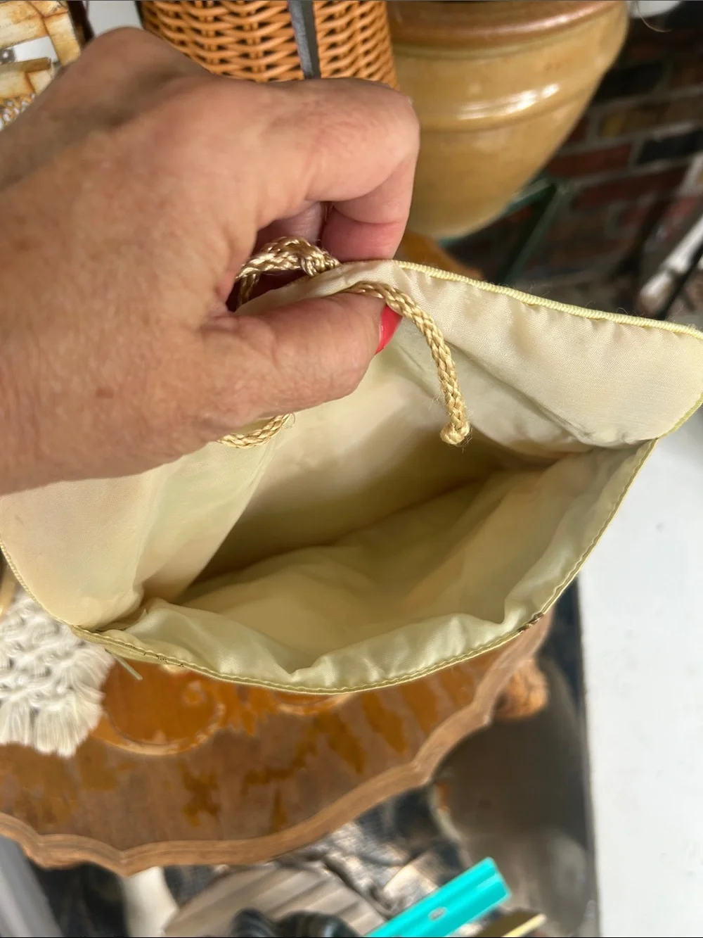 Vintage Gold Floral Jewelry Roll Pouch